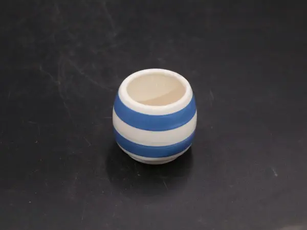 エッグスタンド 2