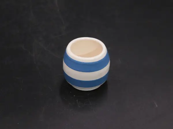 エッグスタンド 2