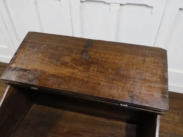 バイブルボックス｜オーク材・1780年代 彫刻パネルのスタンド型 10