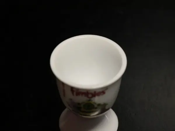 エッグスタンド 3