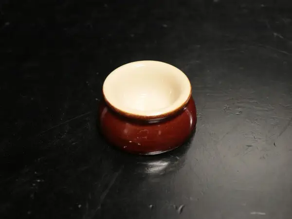 エッグスタンド 1