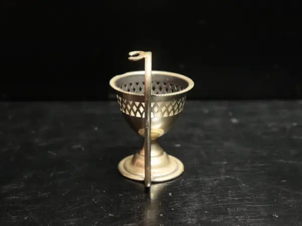 エッグスタンド 2