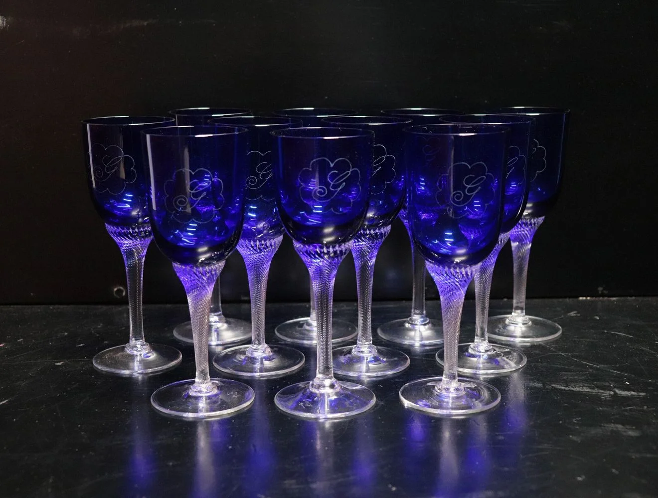 ワイングラス｜ブルーガラスのカッティング 26.5cm | ケントストア