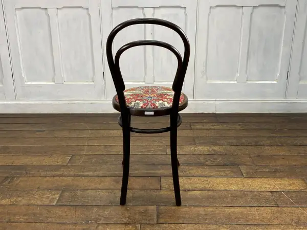 ベントウッドチェア｜ブナ材・1930年代 モリス「いちご泥棒」張りのバルーンバック THONET（トーネット） 4