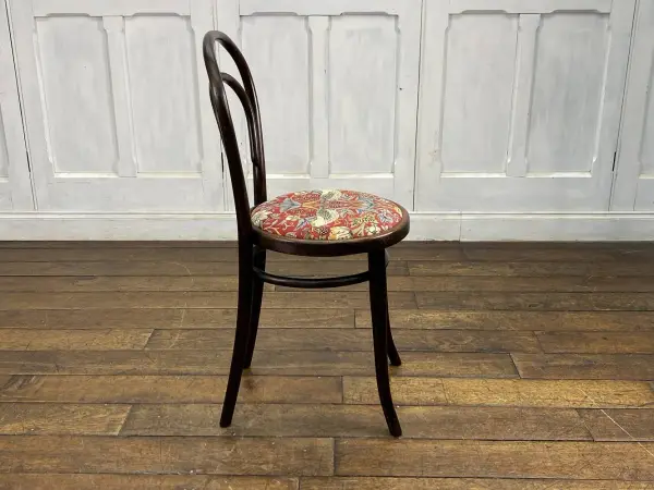 ベントウッドチェア｜ブナ材・1930年代 モリス「いちご泥棒」張りのバルーンバック THONET（トーネット） 5
