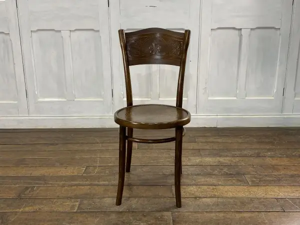 ベントウッドチェア｜ブナ材・1930年代 フラワーモチーフのパネルバック THONET（トーネット） 2