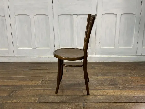 ベントウッドチェア｜ブナ材・1930年代 フラワーモチーフのパネルバック THONET（トーネット） 3