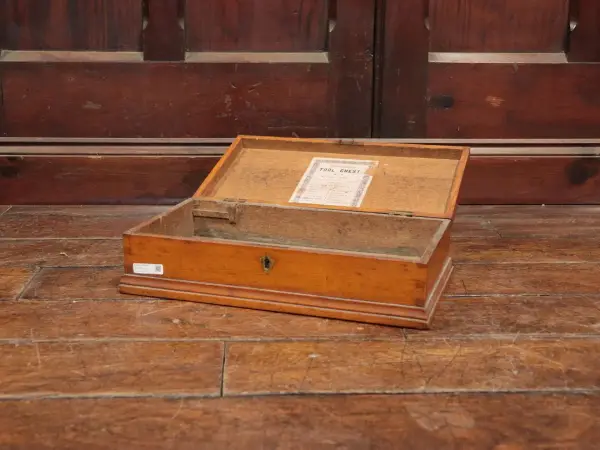 ツールボックス｜オーク材・1930年代 真鍮ハンドルの紳士用工具箱 2