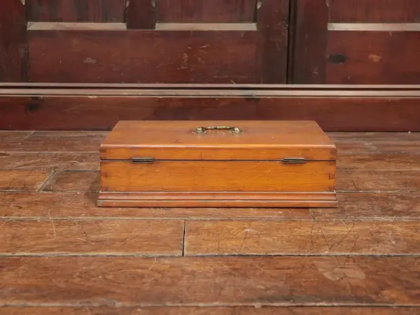 ツールボックス｜オーク材・1930年代 真鍮ハンドルの紳士用工具箱 5
