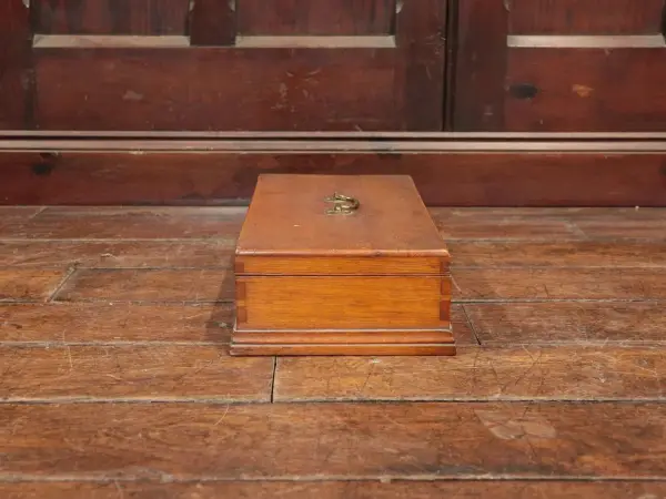 ツールボックス｜オーク材・1930年代 真鍮ハンドルの紳士用工具箱 6