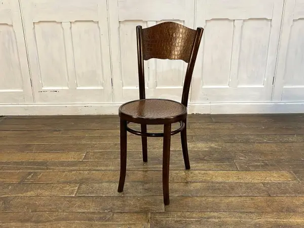 ベントウッドチェア｜ブナ材・1930年代 クロコ型押しのスタイリッシュチェア THONET（トーネット） 1