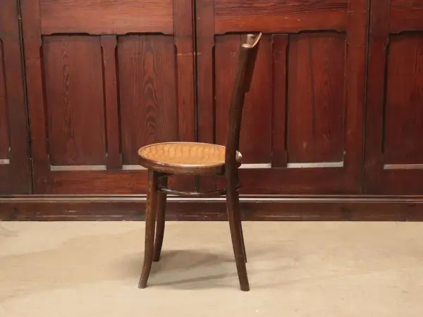 ベントウッドチェア｜ブナ材・1930年代 本家の曲木椅子 THONET（トーネット） 3