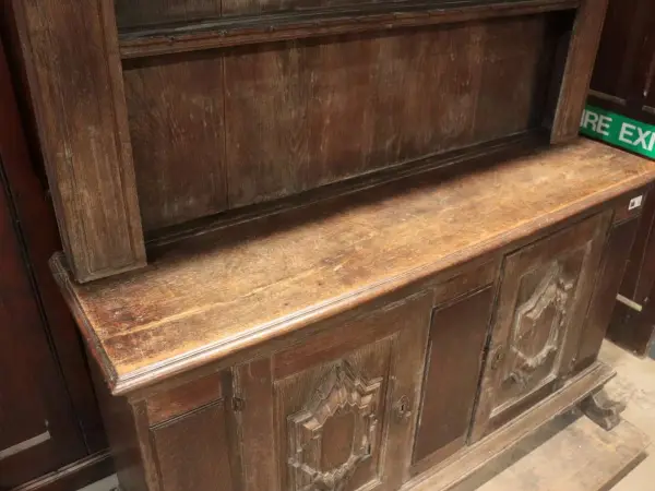 カップボード｜オーク材・1780年代 彫刻扉の大型ドレッサー 11