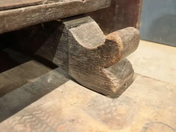 カップボード｜オーク材・1780年代 彫刻扉の大型ドレッサー 13