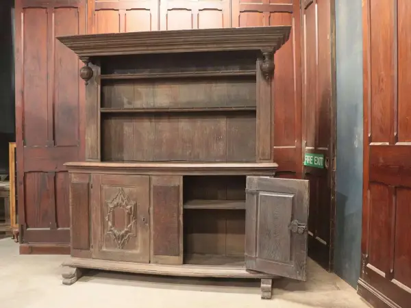 カップボード｜オーク材・1780年代 彫刻扉の大型ドレッサー 3