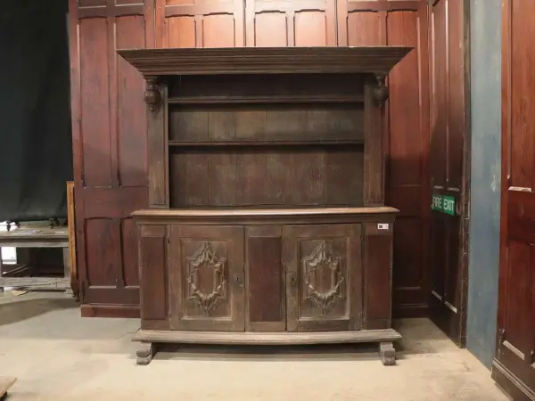 カップボード｜オーク材・1780年代 彫刻扉の大型ドレッサー 4
