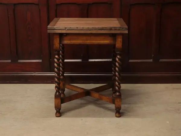 ドローリーフテーブル｜オーク材・1910年代 ツイストレッグの小型サイズ 4
