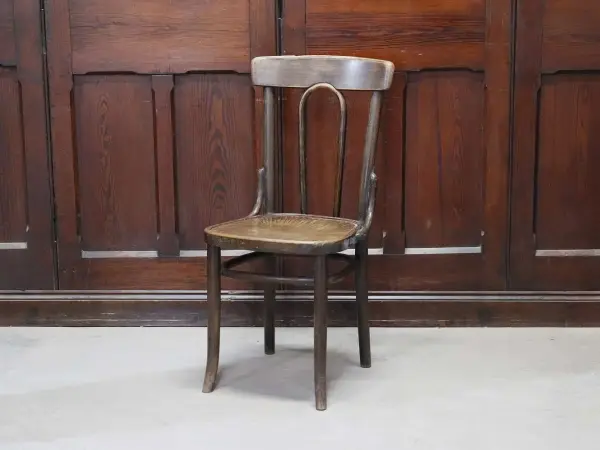 ベントウッドチェア｜ブナ材・1920年代 ラッカー仕上げの名作 THONET（トーネット）