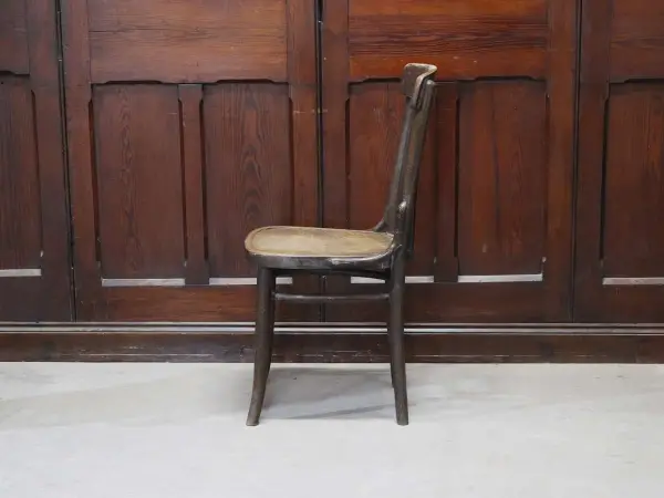 ベントウッドチェア｜ブナ材・1920年代 ラッカー仕上げの名作 THONET（トーネット） 3