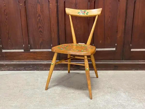 スタッキングチェア｜ブナ・エルム材・1960年代 重ねて収納できる省スペース ERCOL（アーコール）