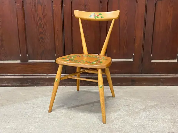 スタッキングチェア｜ブナ・エルム材・1960年代 重ねて収納できる省スペース ERCOL（アーコール）