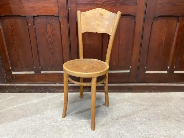 ベントウッドチェア｜ブナ材・1920年代 曲木の名品 THONET（トーネット）