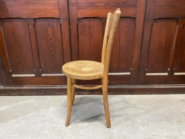 ベントウッドチェア｜ブナ材・1920年代 曲木の椅子 THONET（トーネット） 3
