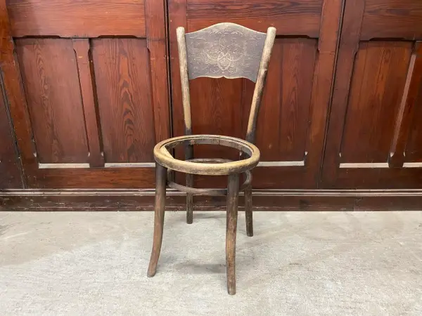 ベントウッドチェア｜ブナ材・1920年代 曲木の名作 THONET（トーネット） 1