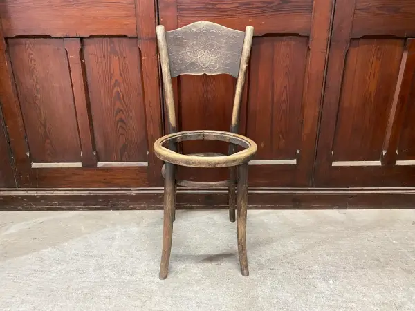 ベントウッドチェア｜ブナ材・1920年代 曲木の名作 THONET（トーネット） 2