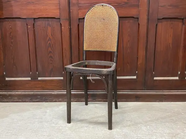 ベントウッドチェア｜ブナ材・1920年代 ハイバック THONET（トーネット）