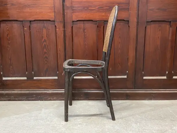 ベントウッドチェア｜ブナ材・1920年代 ハイバック THONET（トーネット） 3