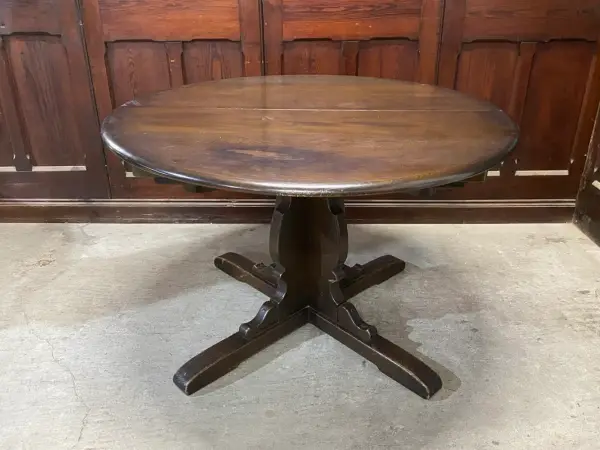 ダイニングテーブル｜エルム材・1960年代 円形ペデスタル ERCOL（アーコール） 4