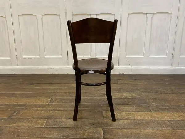 ベントウッドチェア｜ブナ材・1930年代 クロコ型押しのカフェチェア FISCHEL（フィッシェル） 4