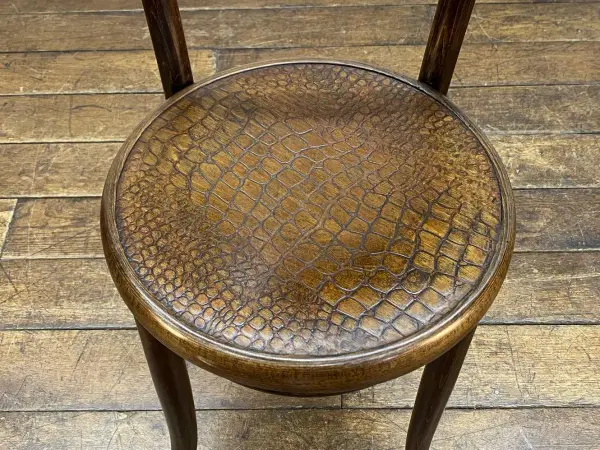 ベントウッドチェア｜ブナ材・1930年代 クロコ型押しのカフェチェア FISCHEL（フィッシェル） 6