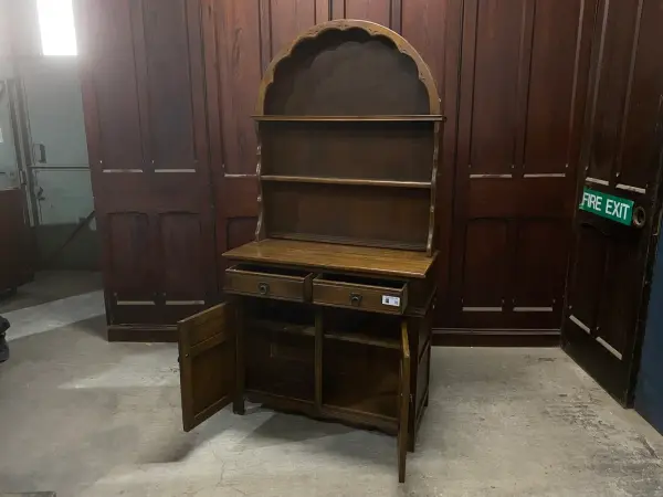 カップボード｜オーク材・1930年代 ドーム型トップの飾り棚 2