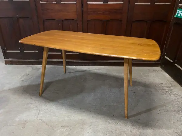 ダイニングテーブル｜ビーチ・エルム材・1960年代 ナチュラルな木肌 ERCOL（アーコール） 1