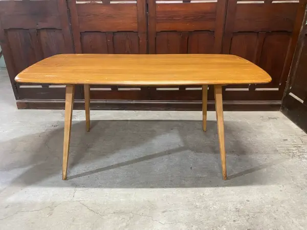ダイニングテーブル｜ビーチ・エルム材・1960年代 ナチュラルな木肌 ERCOL（アーコール） 4