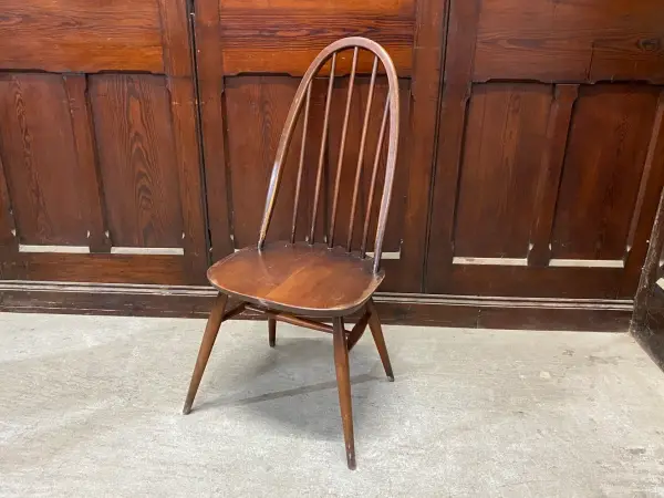 クエーカーチェア｜ブナ材・エルム材・1960年代 背もたれ美しいウィンザー様式 ERCOL（アーコール）