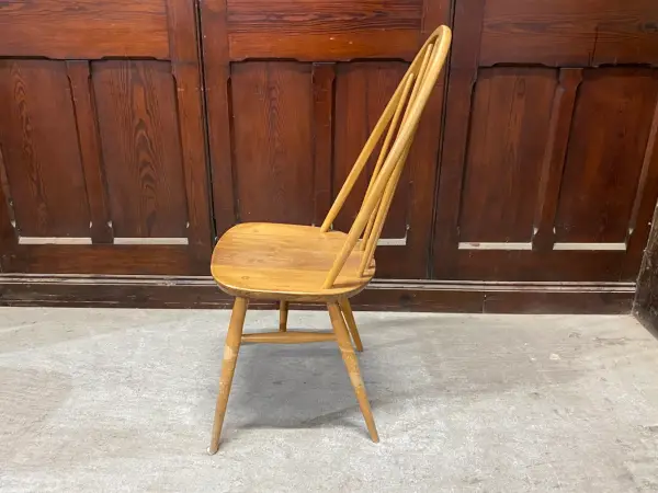 クエーカーチェア｜ブナ材・エルム材・1960年代 ゆったり座れる一脚 ERCOL（アーコール） 3