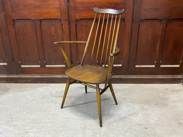 ゴールドスミス アームチェア｜ブナ材・エルム材・1960年代 ハイバックの名作アームチェア ERCOL（アーコール）