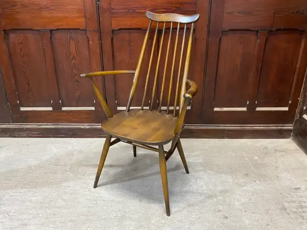 ゴールドスミス アームチェア｜ブナ材・エルム材・1960年代 ハイバックの名作アームチェア ERCOL（アーコール）