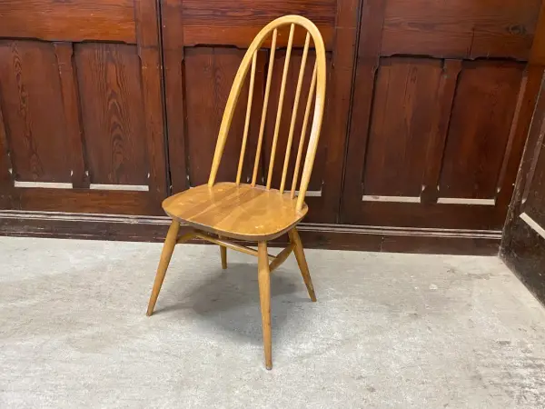 クエーカーチェア｜ブナ材・エルム材・1960年代 幅広座面のダイニングチェア ERCOL（アーコール）