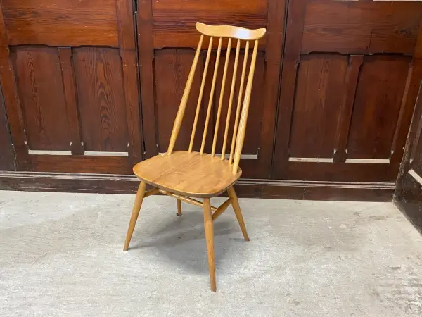 ゴールドスミスチェア｜ブナ・エルム材・1960年代 スピンドルバックのダイニングチェア ERCOL（アーコール）