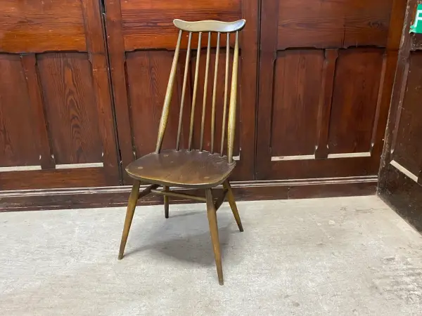 ゴールドスミスチェア｜ブナ・エルム材・1960年代 スピンドルバックのダイニングチェア ERCOL（アーコール）