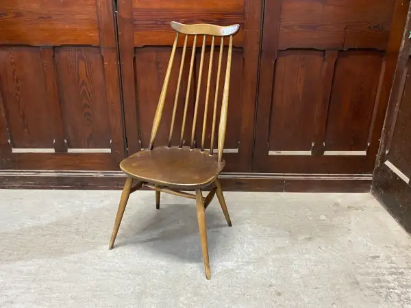 ゴールドスミスチェア｜ブナ・エルム材・1960年代 スピンドルバックのダイニングチェア ERCOL（アーコール）