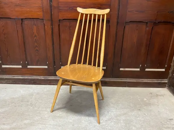ゴールドスミスチェア｜ブナ・エルム材・1960年代 スピンドルバックのダイニングチェア ERCOL（アーコール）