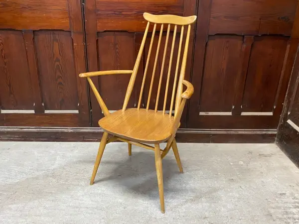 ゴールドスミス アームチェア｜ブナ材・エルム材・1960年代 ハイバックの名作アームチェア ERCOL（アーコール）