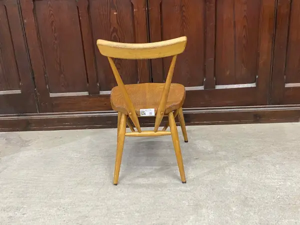 スタッキングチェア｜ブナ・エルム材・1960年代 重ねて収納できる省スペース ERCOL（アーコール） 4