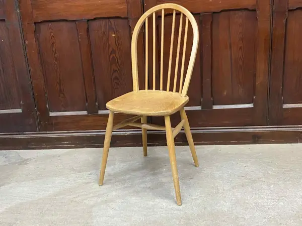 フープバックチェア｜ブナ材・エルム材・1960年代 曲げ木のダイニングチェア ERCOL（アーコール）