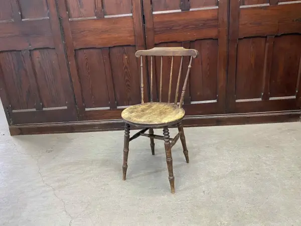 アイベックスチェア｜マホガニー材・1880年代 上品なアクセント